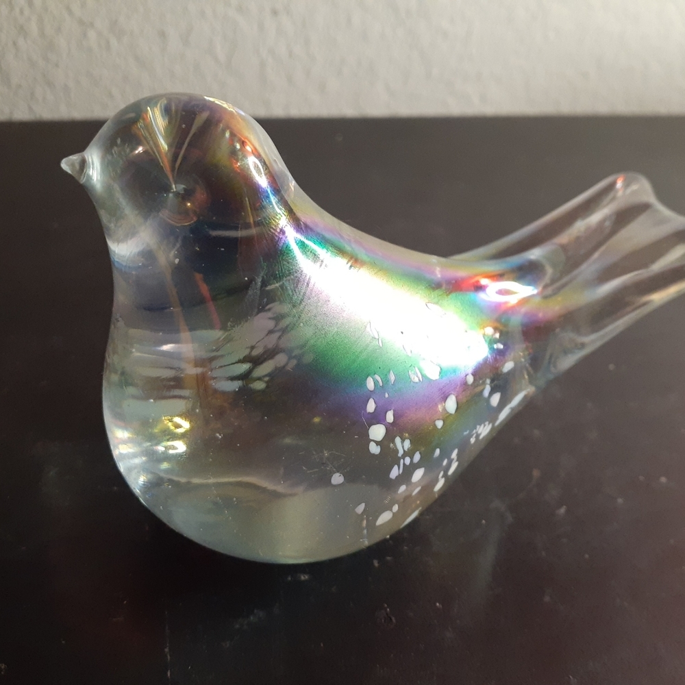 GORGEOUS Silvestri Italy Iridescent 4" Glass Bird Figurine.